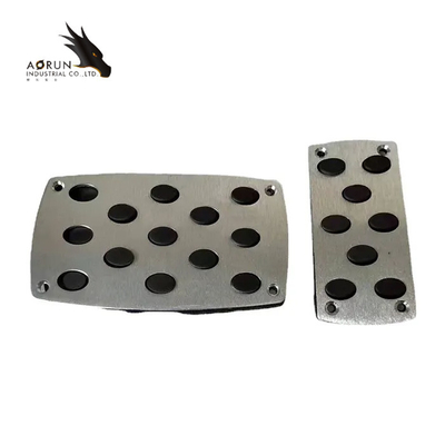 Nehmen Sie kundenspezifisches billiges gute Qualitäts-Aluminiumlegierungs-gleitsicheres Pedal-Auflagen-Gaspedal-Fuß-Pedal für Universalauto an